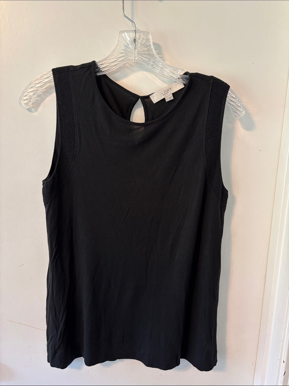 LOFT Black Sleeveless Keyhole Shell